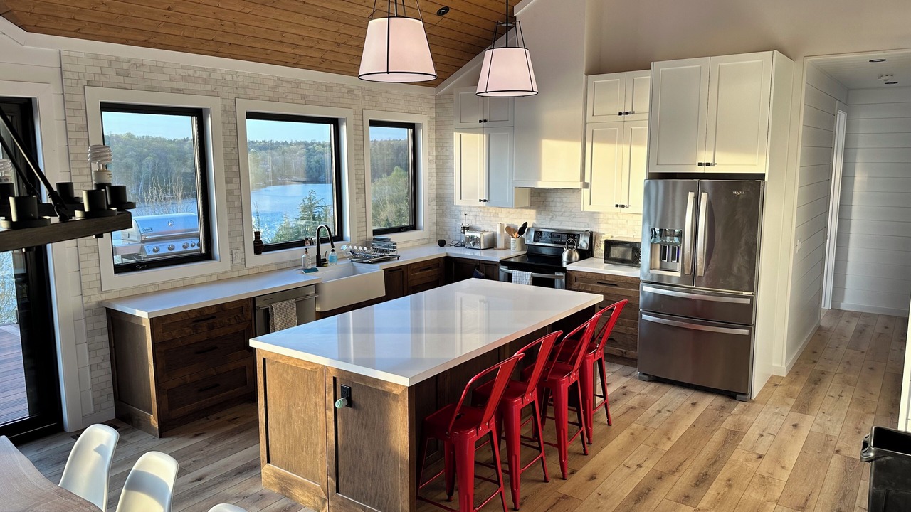 Photo of Kitchen in Unorganized Centre Parry Sound