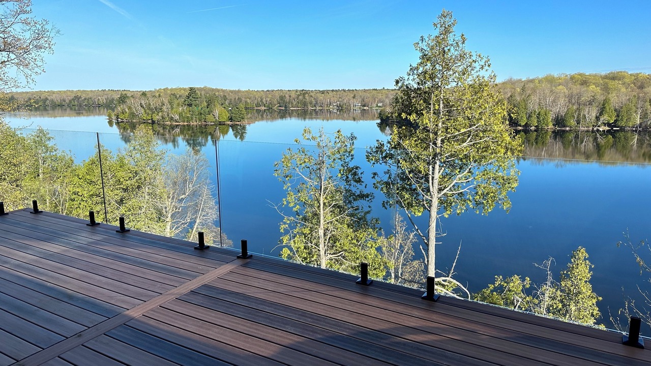 Photo of Patio Balcony in Unorganized Centre Parry Sound