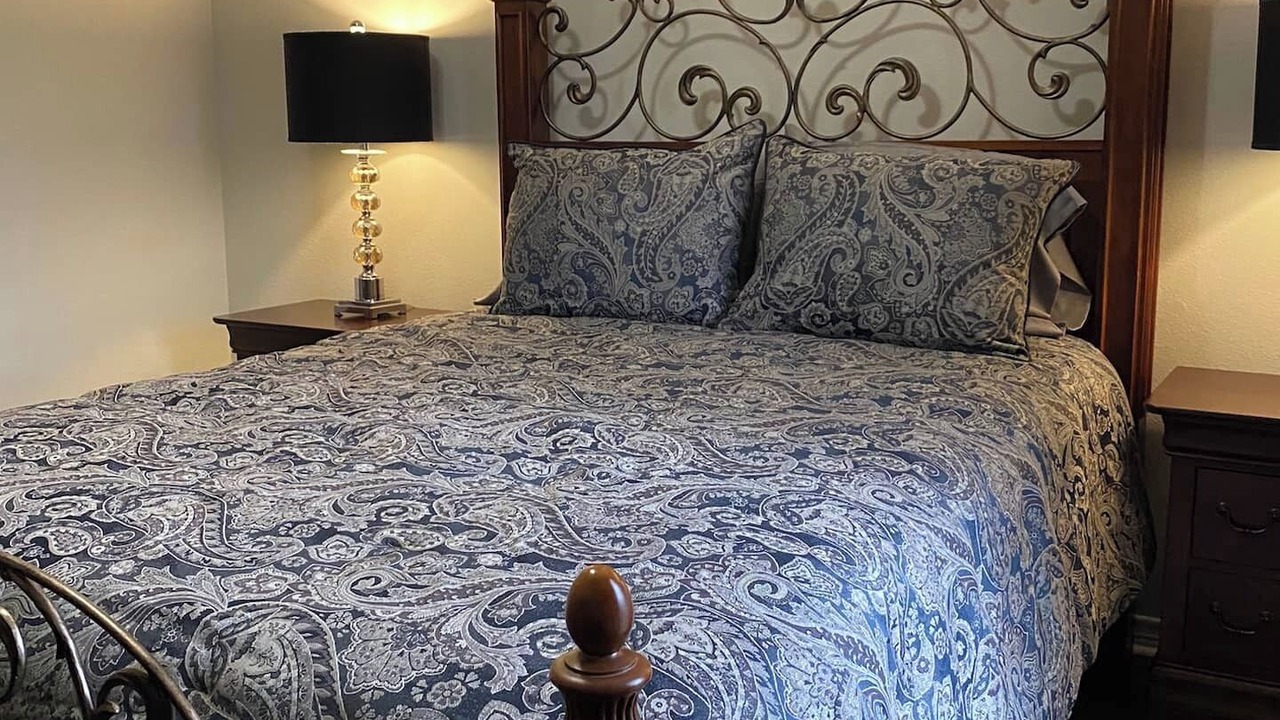 Photo of Bedroom in South Side