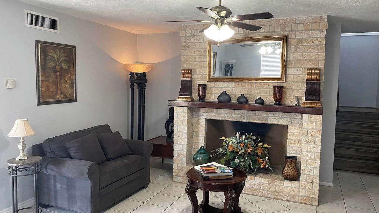 Photo of Livingroom in South Side
