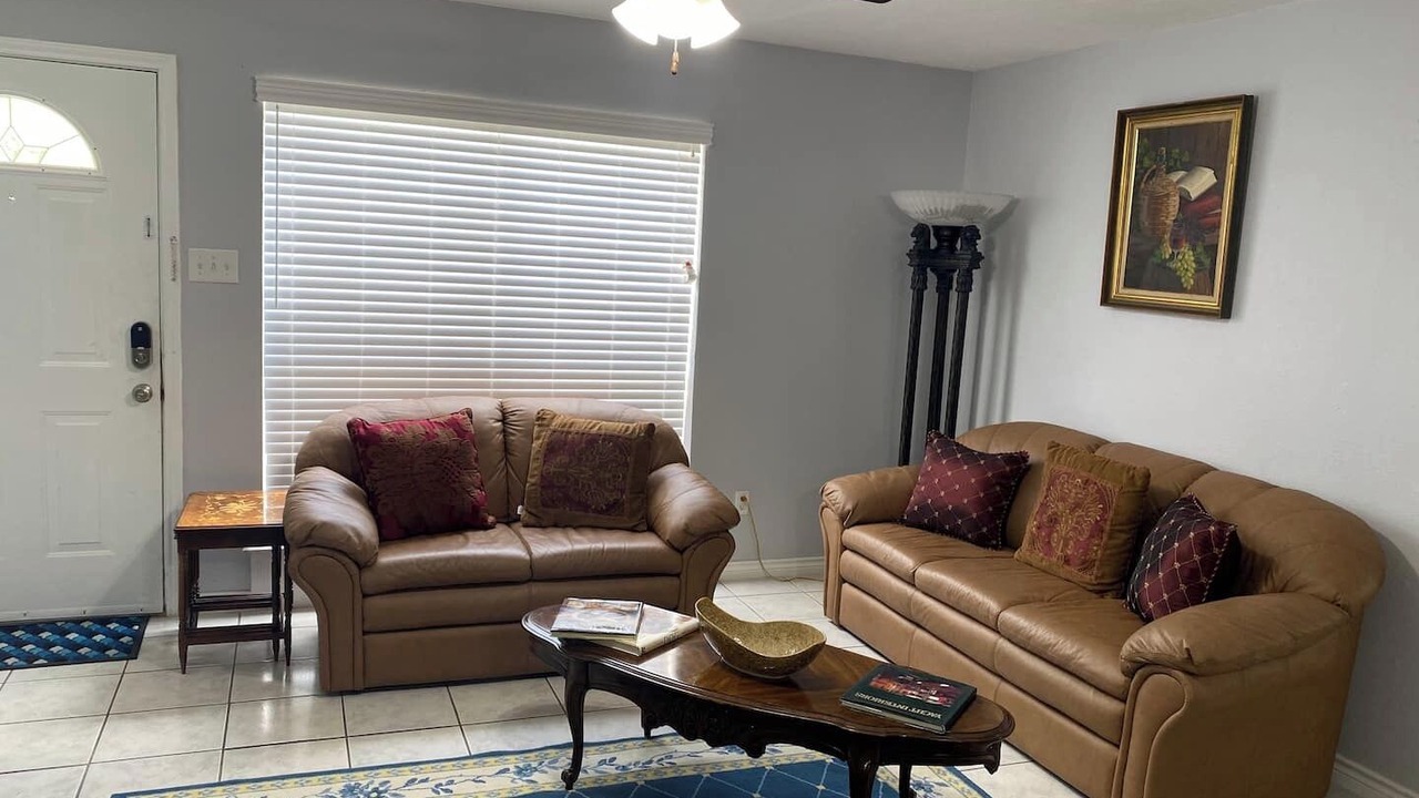 Photo of Livingroom in South Side
