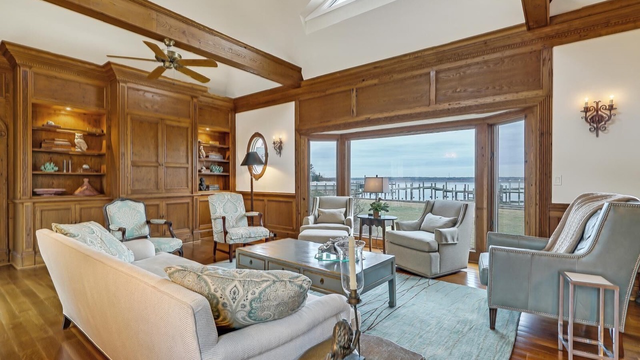 Photo of Livingroom in Mantoloking