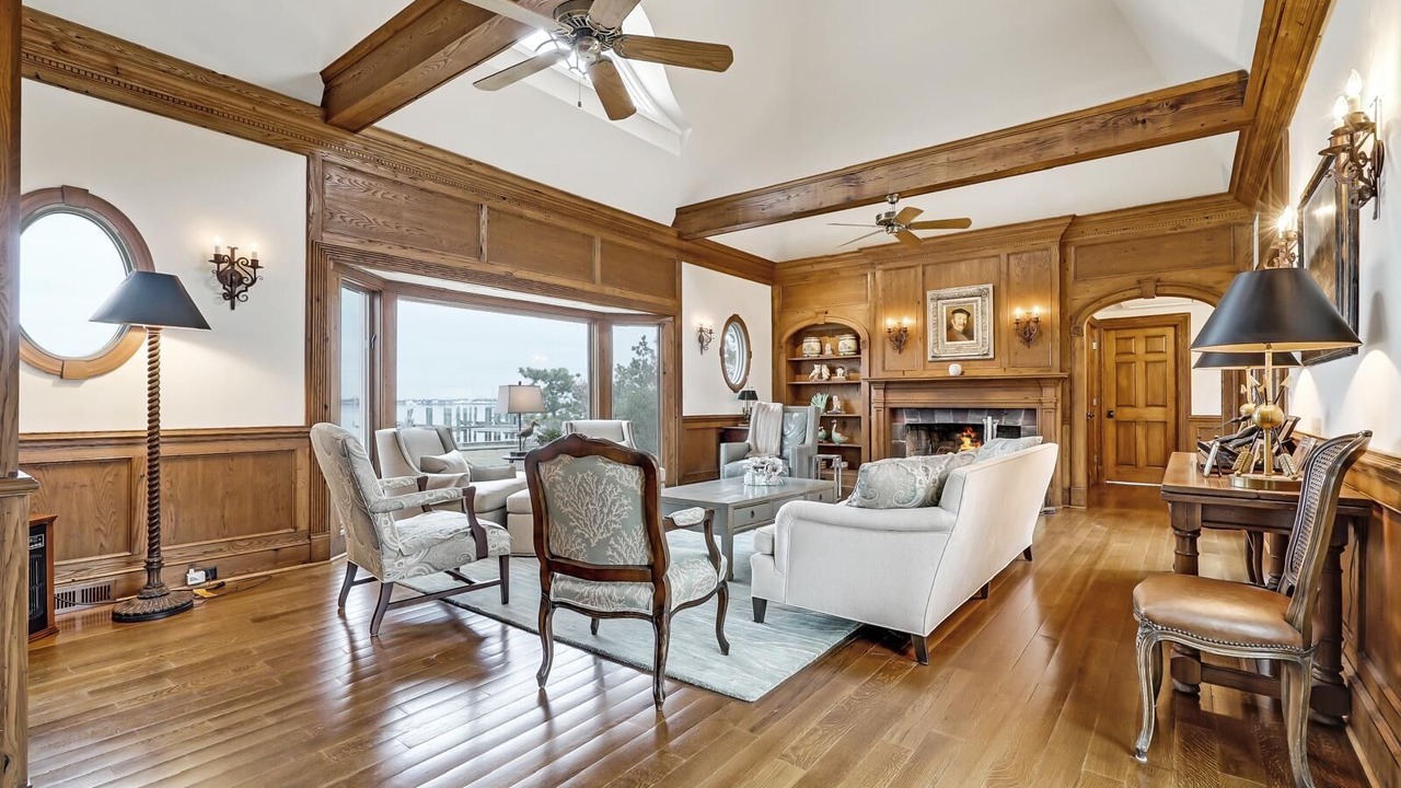 Photo of Livingroom in Mantoloking
