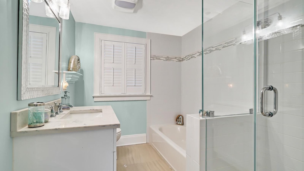 Photo of Bathroom in Mantoloking