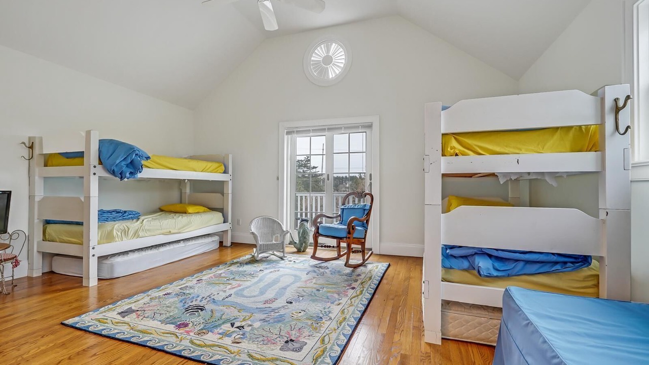 Photo of Bedroom in Mantoloking