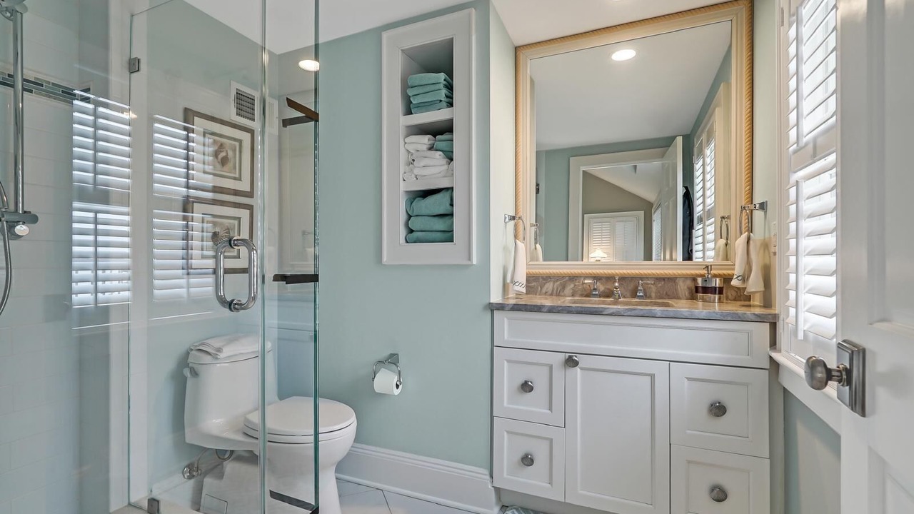 Photo of Bathroom in Mantoloking