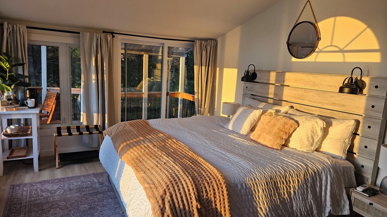 Photo of Bedroom in St-Adolphe-d'Howard