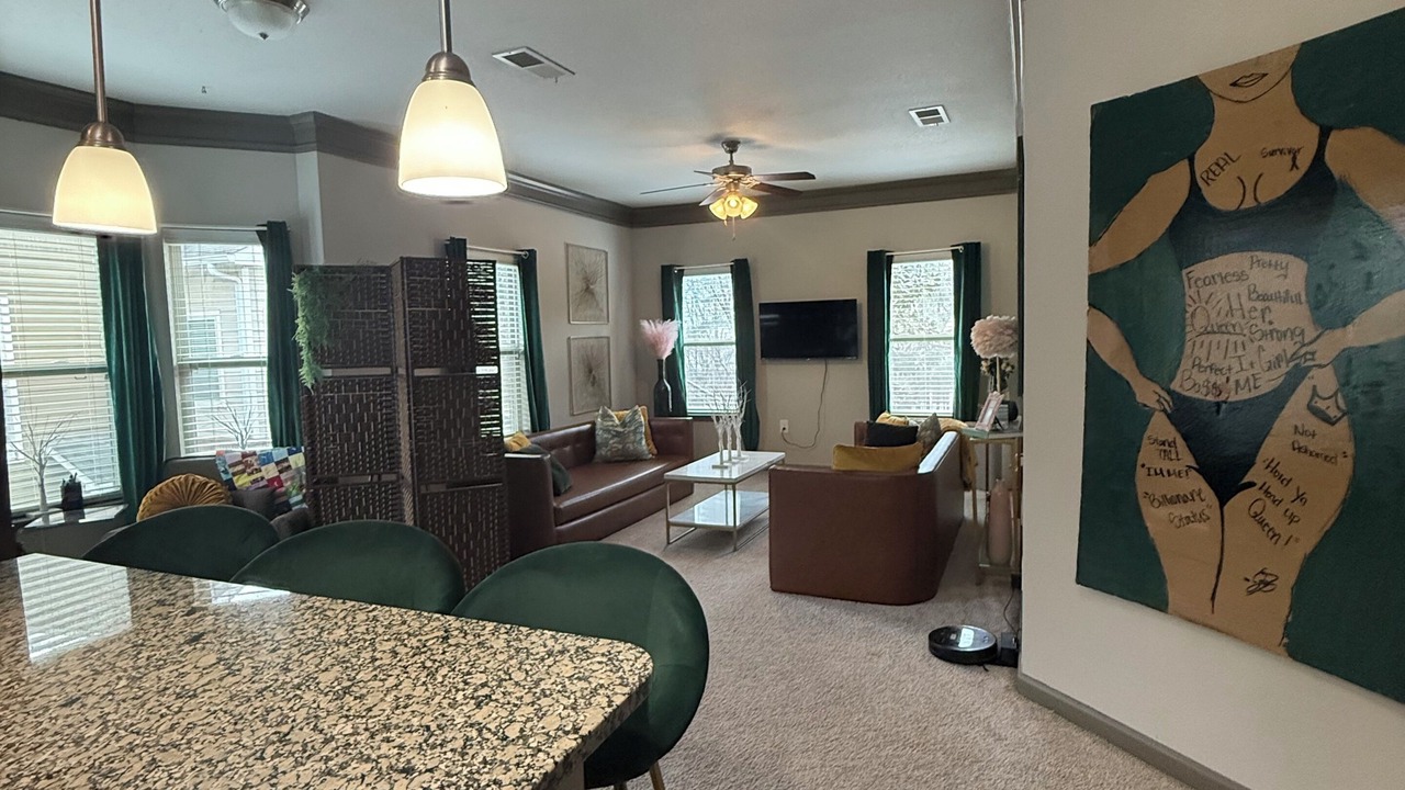 Photo of Livingroom in Pooler