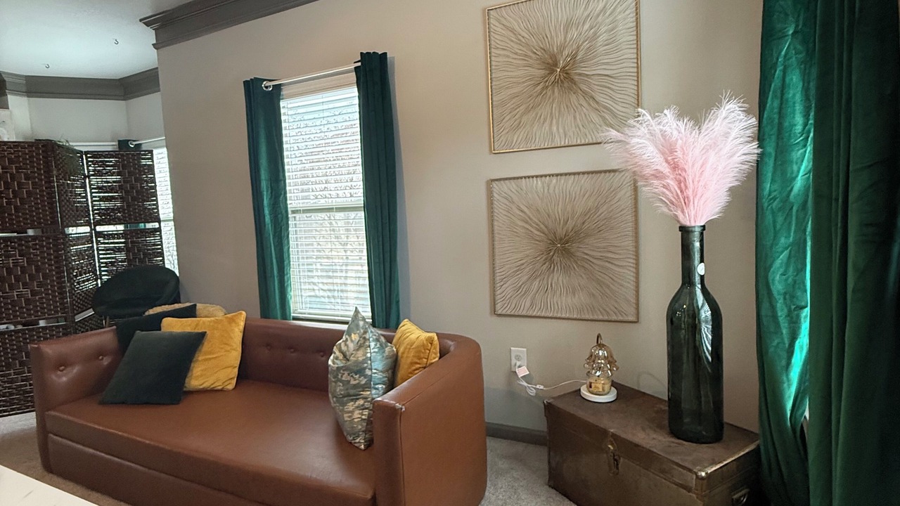 Photo of Livingroom in Pooler