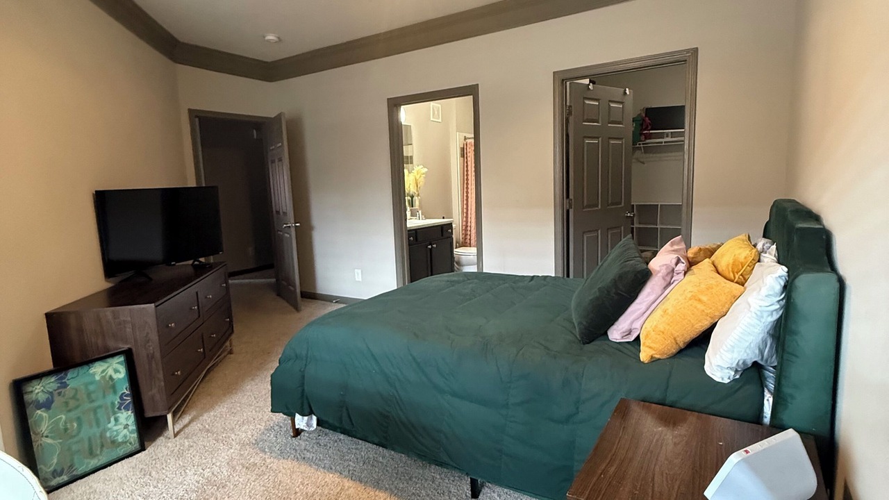 Photo of Bedroom in Pooler