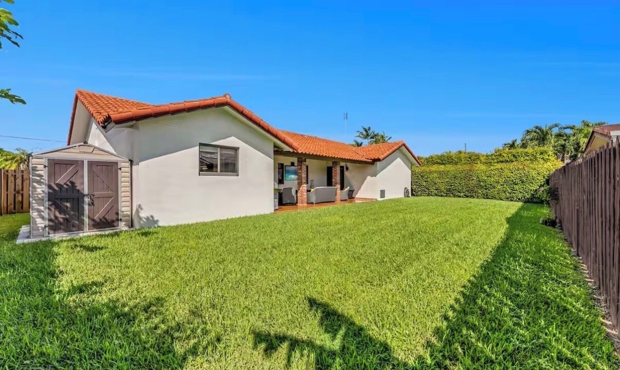 Photo of Outdoor in Tamiami