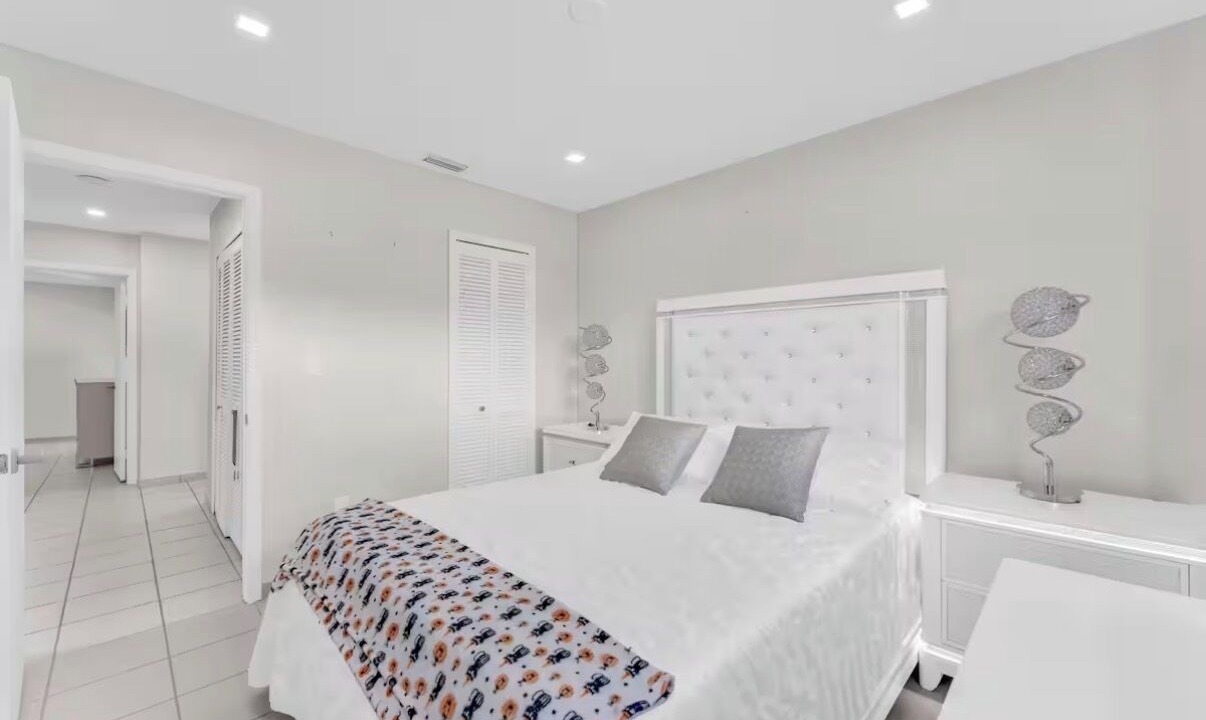 Photo of Bedroom in Tamiami