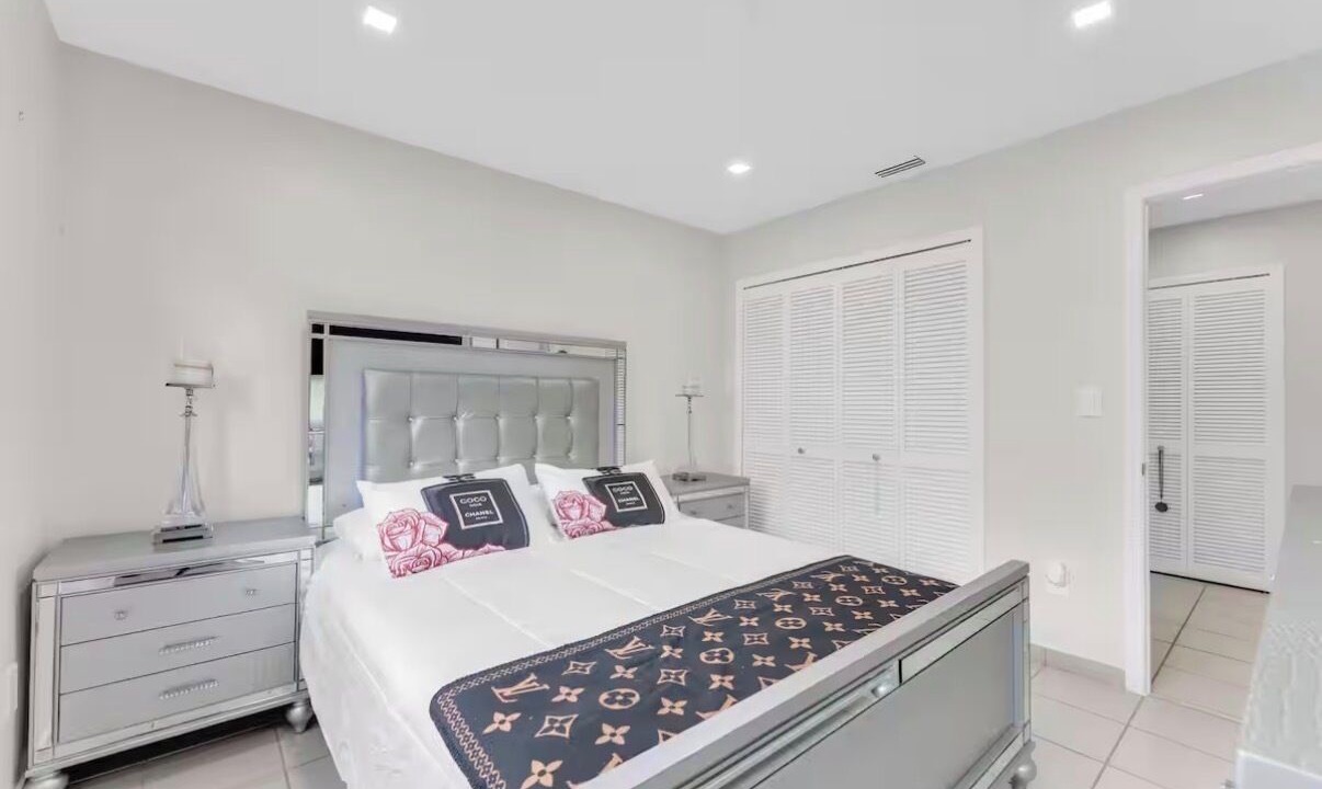 Photo of Bedroom in Tamiami