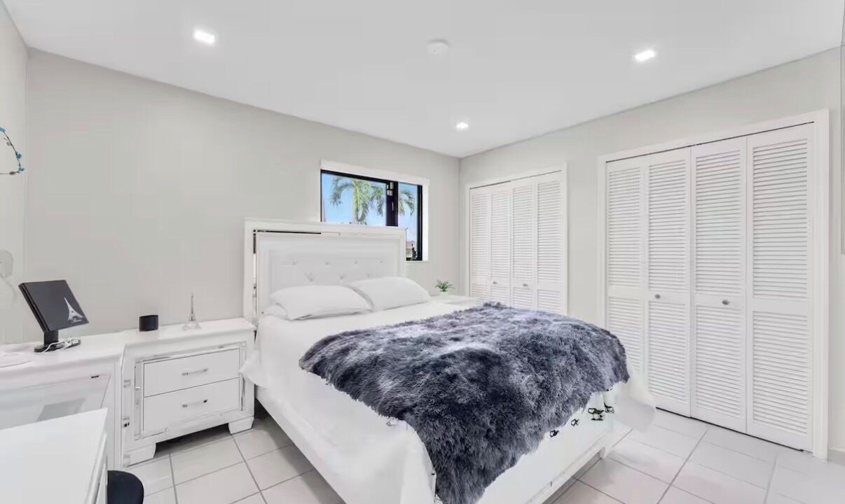 Photo of Bedroom in Tamiami