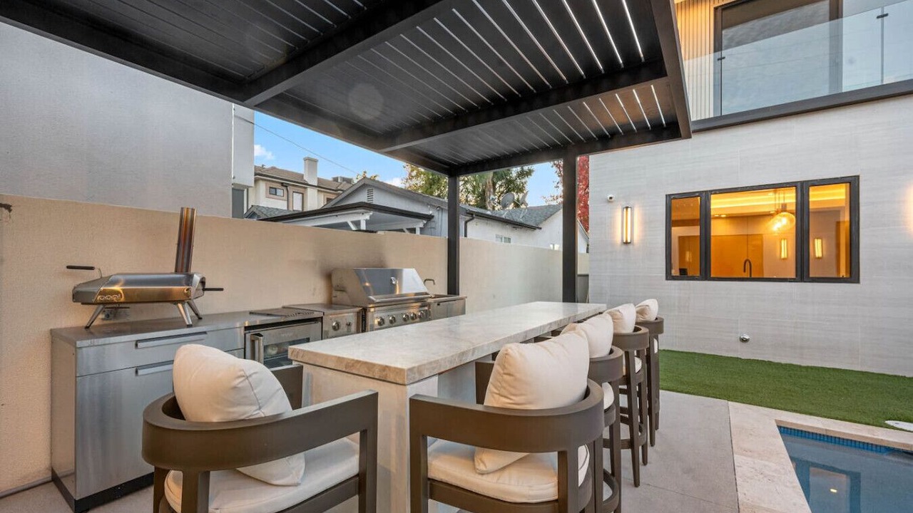 Photo of Outdoor in Encino