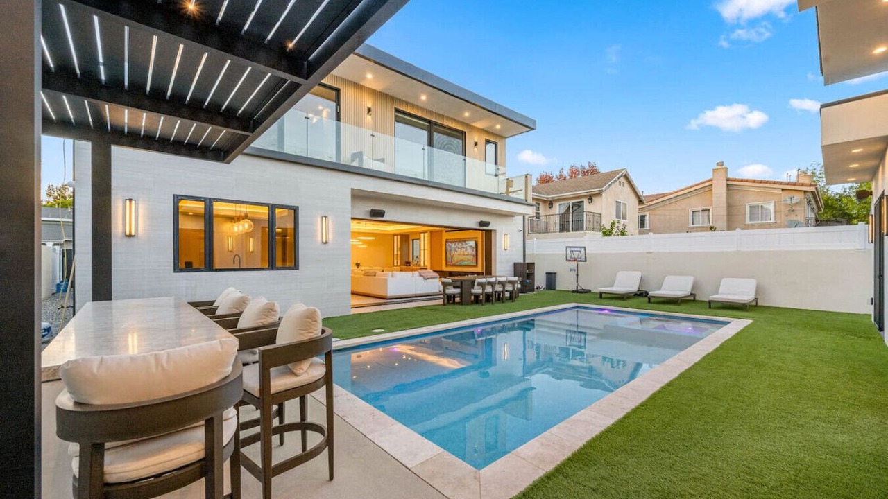 Photo of Outdoor in Encino