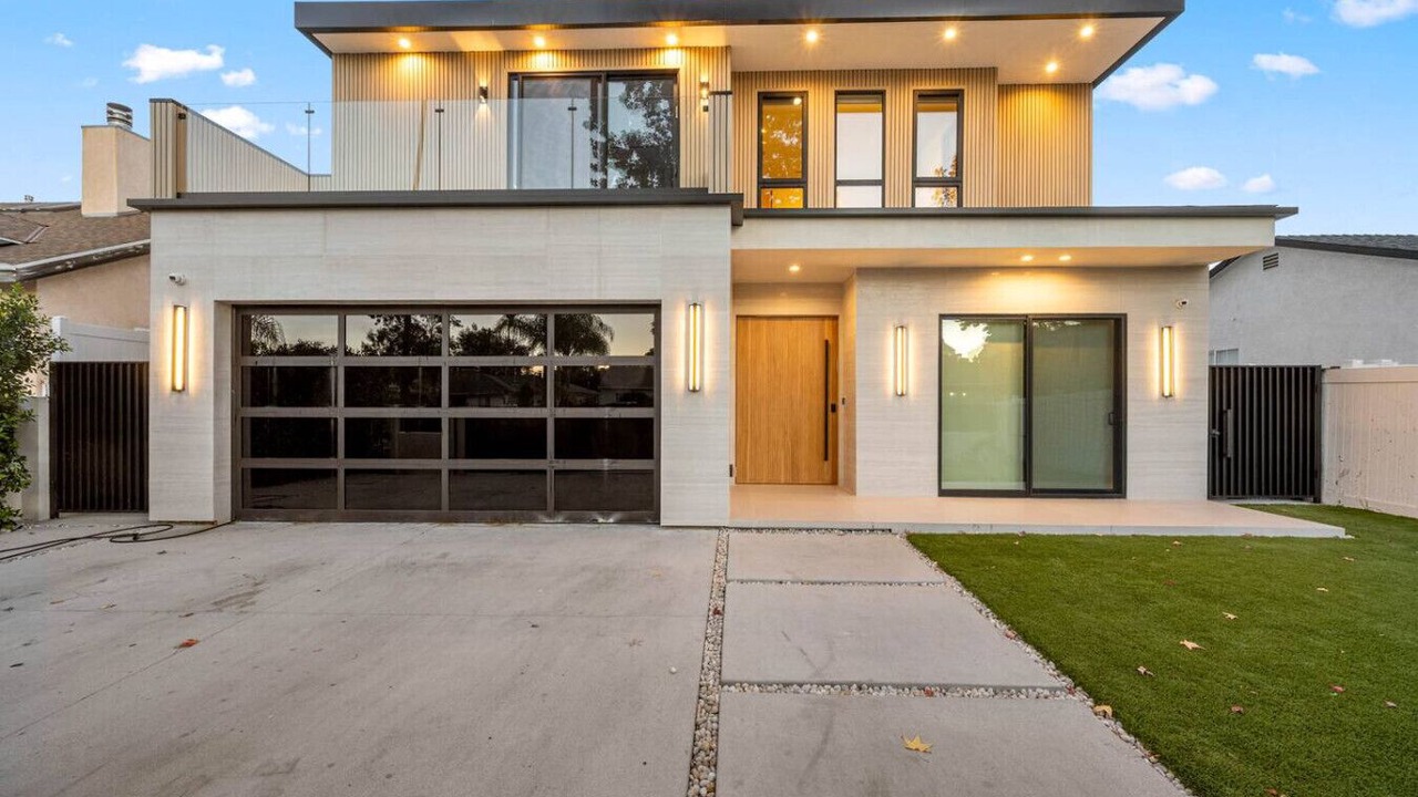 Photo of Outdoor in Encino