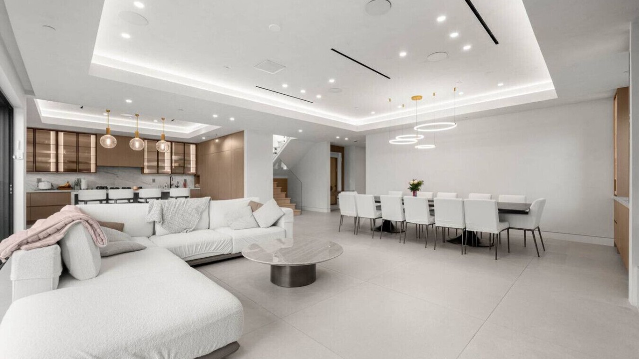 Photo of Livingroom in Encino