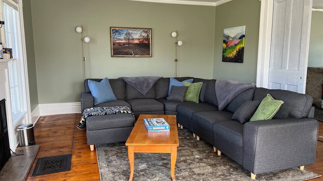 Photo of Livingroom in Rock Stream