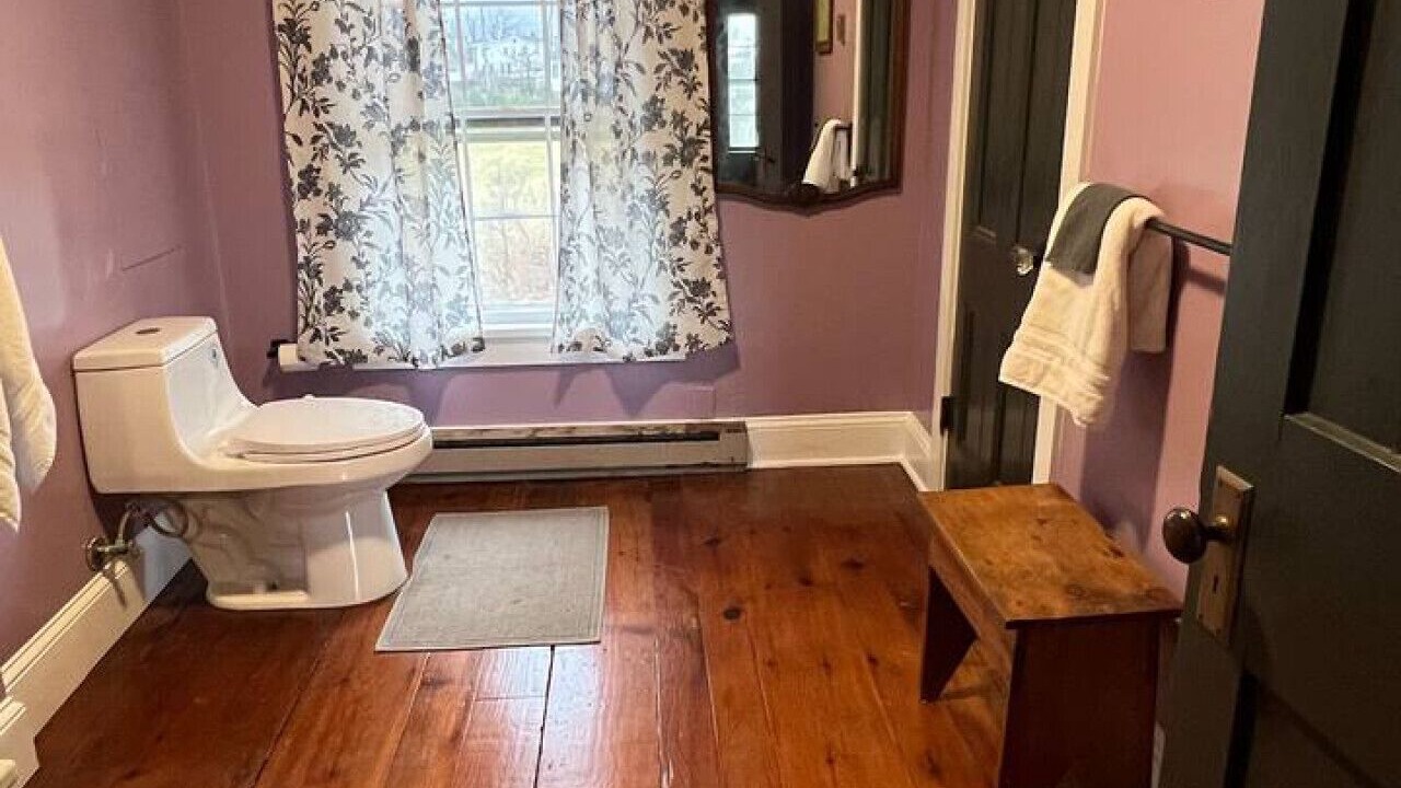 Photo of Bathroom in Rock Stream