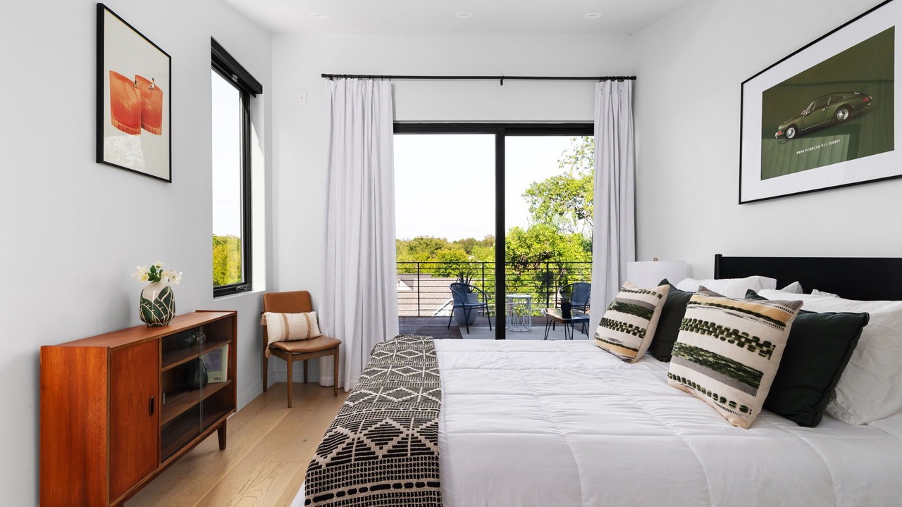 Photo of Bedroom in MLK