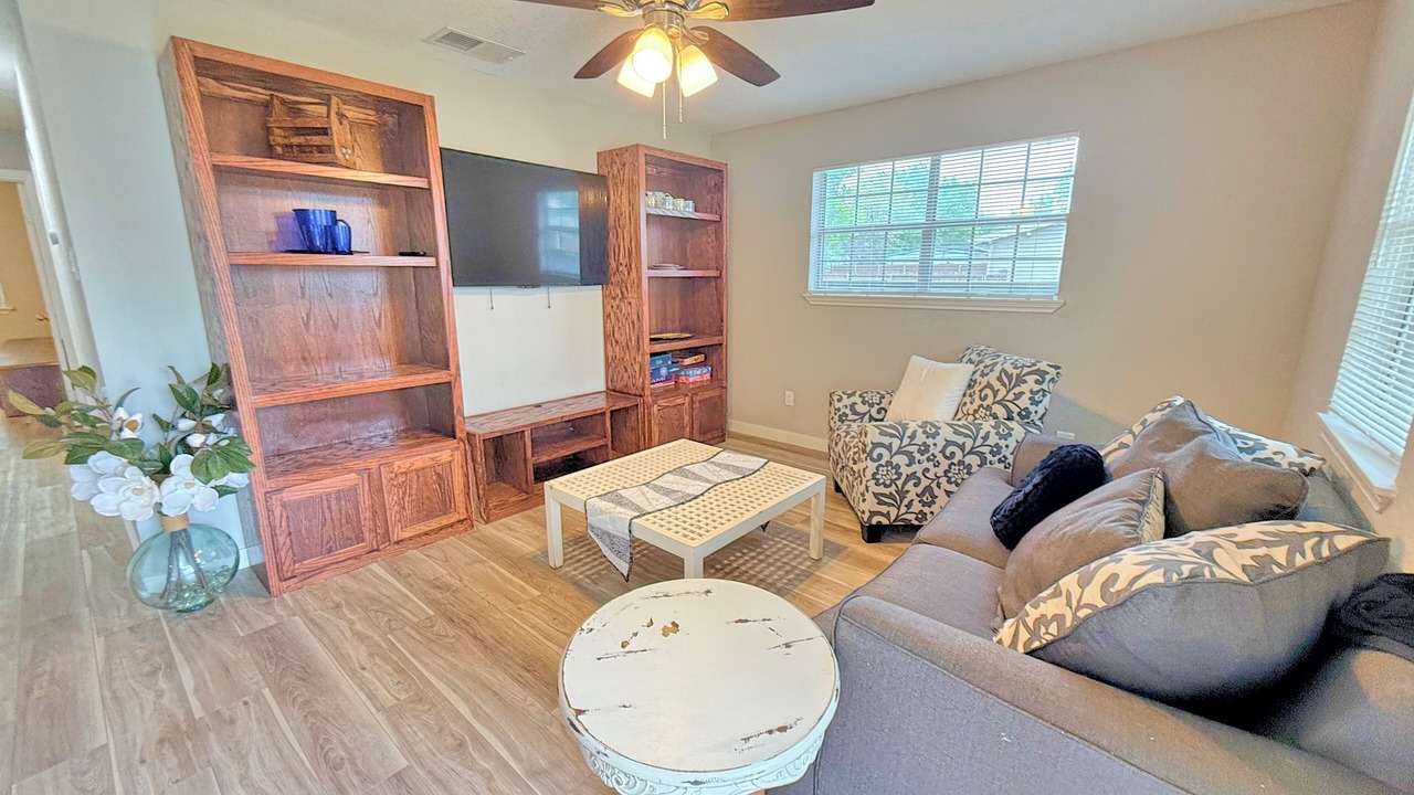 Photo of Livingroom in The Colony