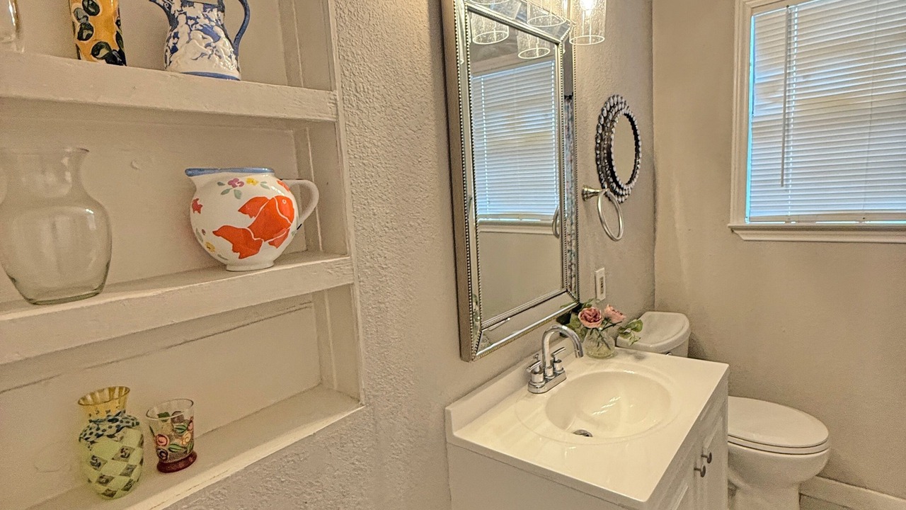 Photo of Bathroom in The Colony