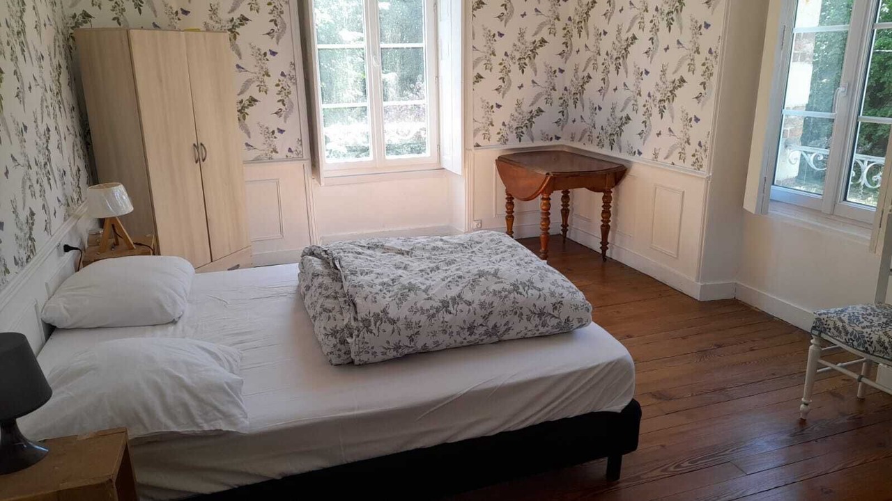 Photo of Bedroom in Isse