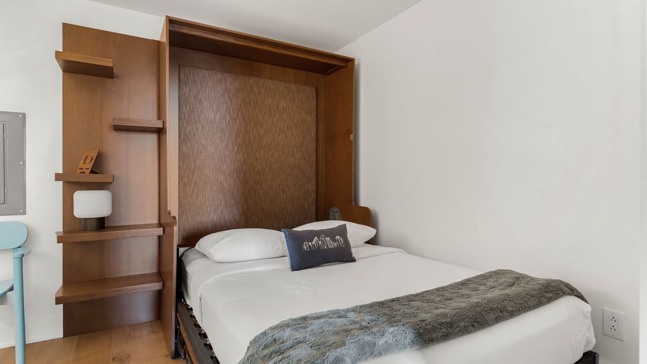 Photo of Bedroom in Rainey Street Historic District
