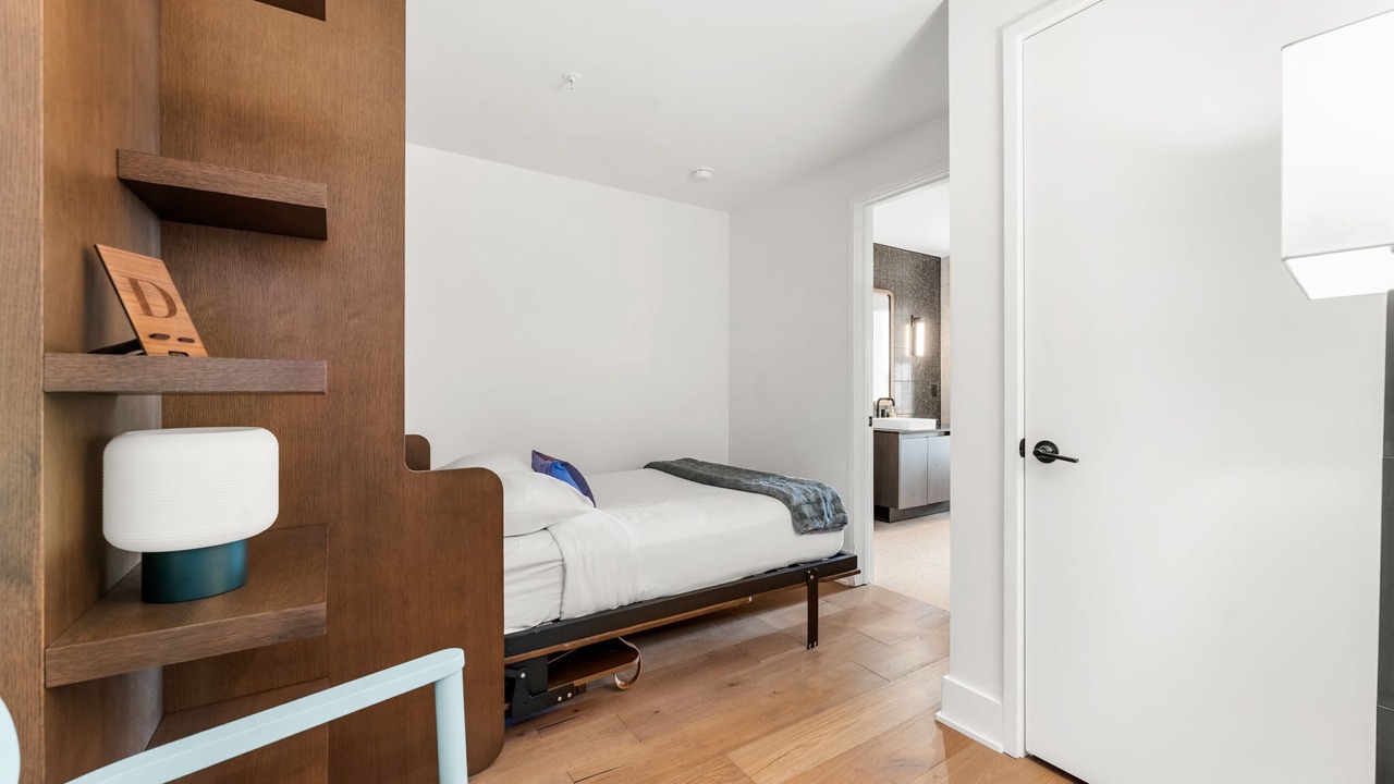 Photo of Bedroom in Rainey Street Historic District