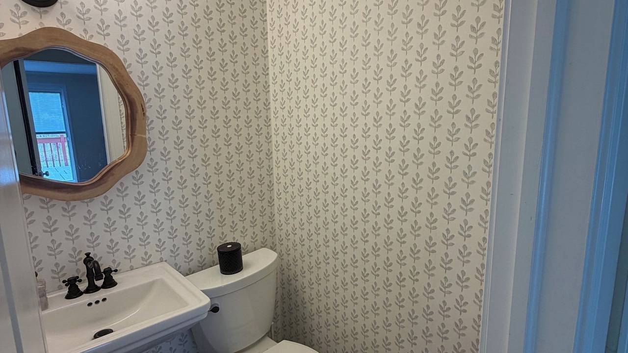Photo of Bathroom in Clay