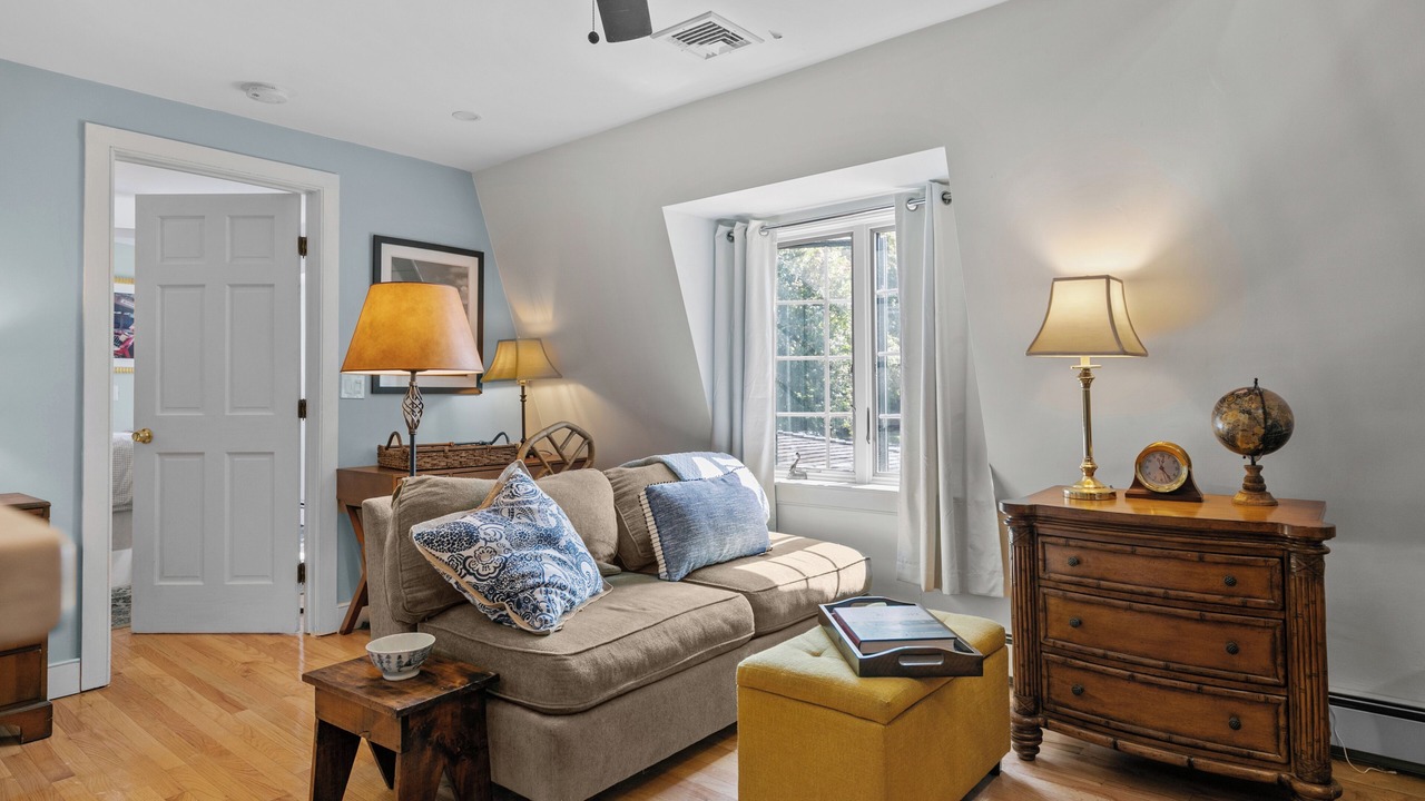Photo of Livingroom in Fifth Ward