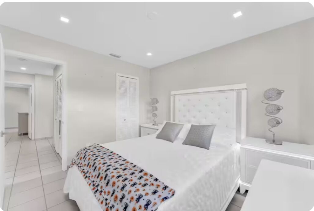 Photo of Bedroom in Tamiami