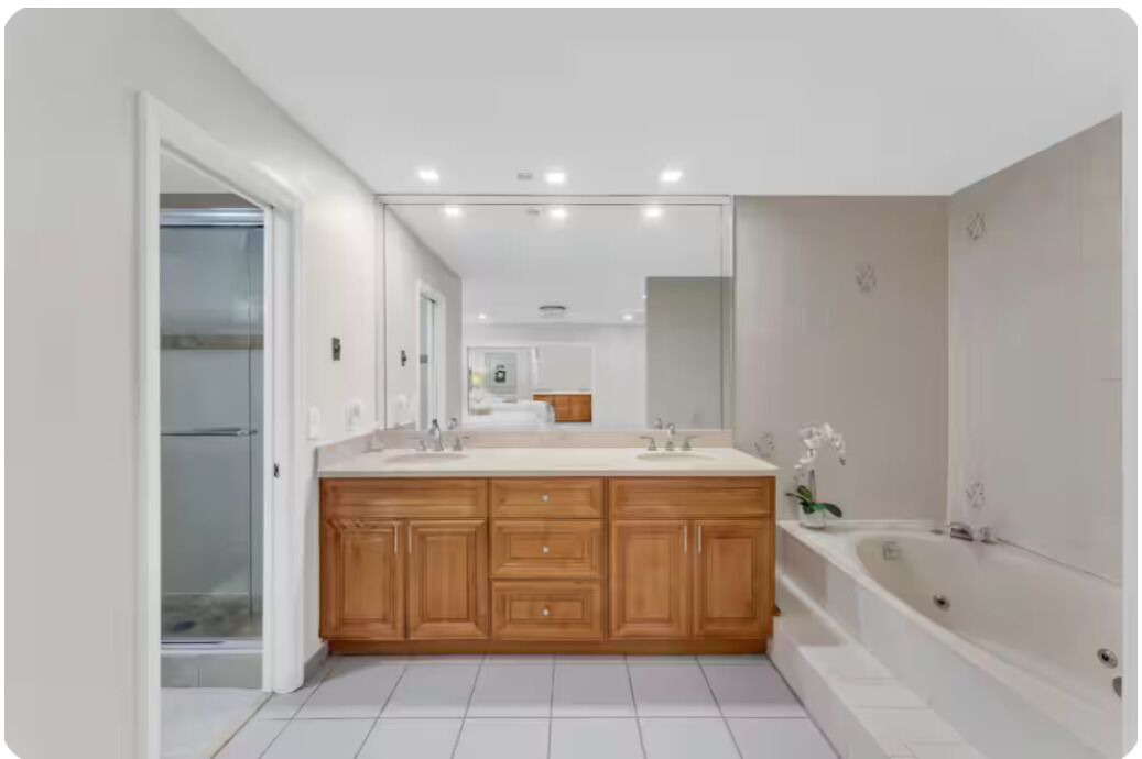 Photo of Bathroom in Tamiami