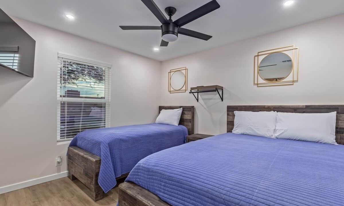 Photo of Bedroom in Garfield