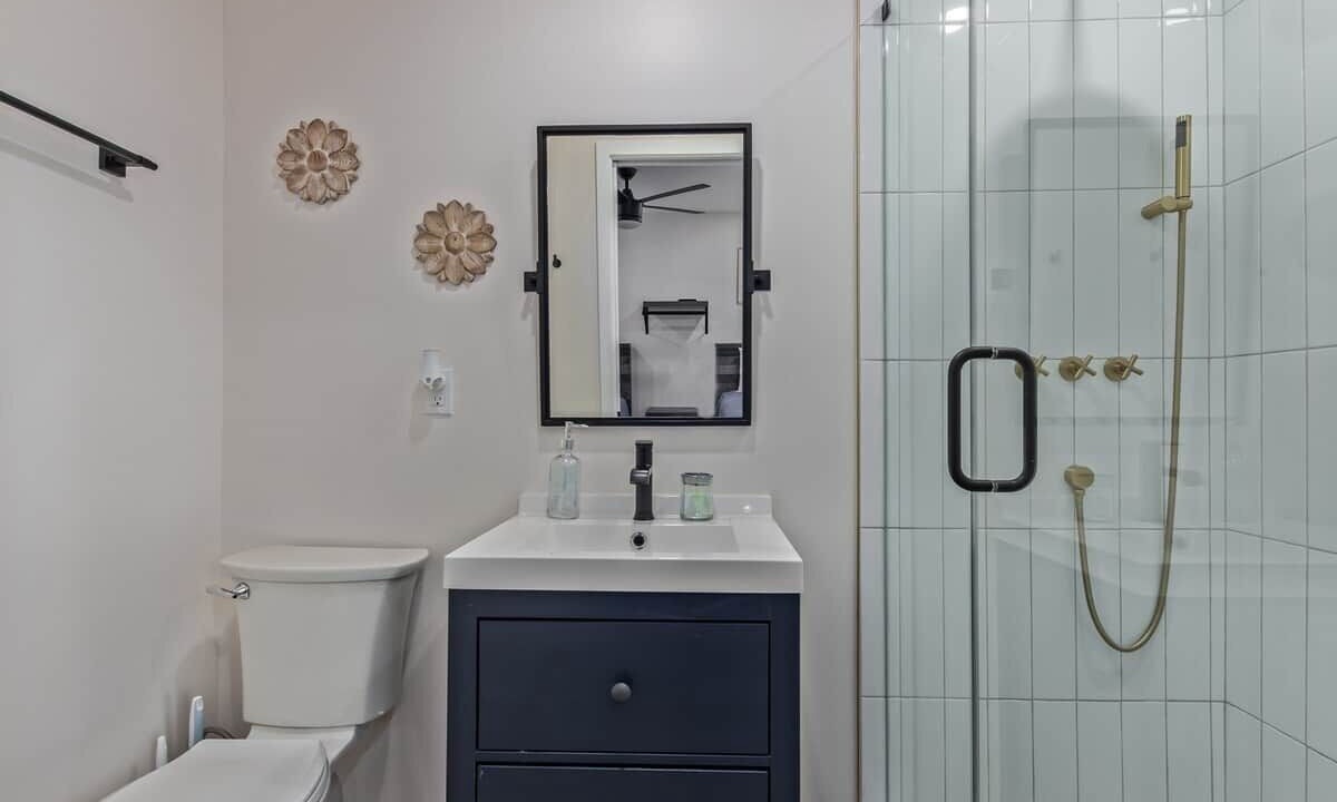 Photo of Bathroom in Garfield