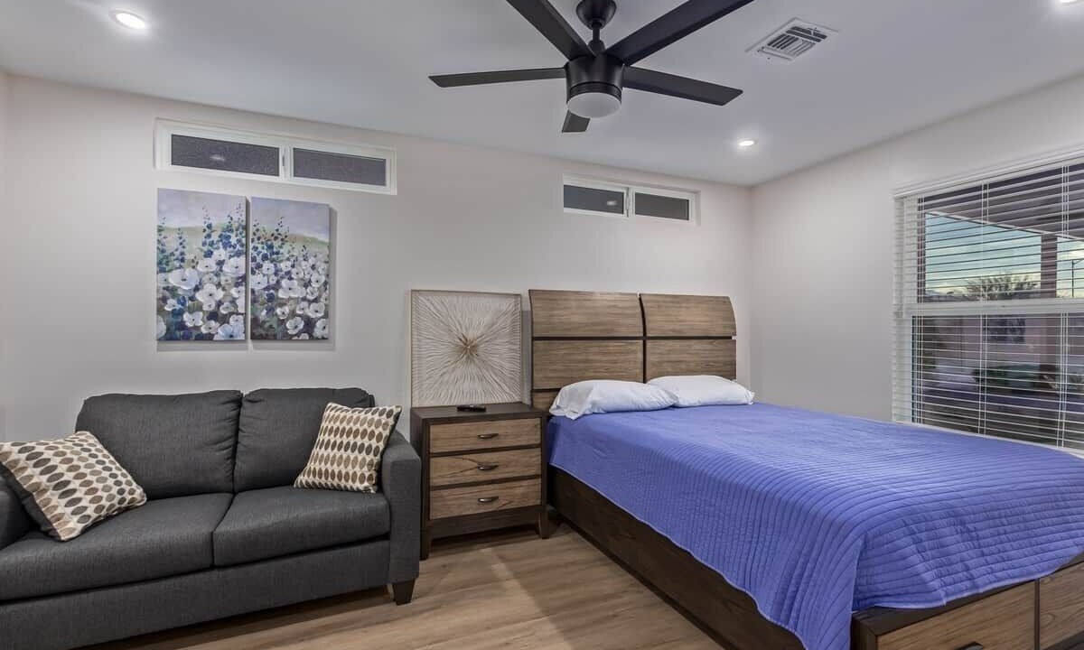Photo of Bedroom in Garfield