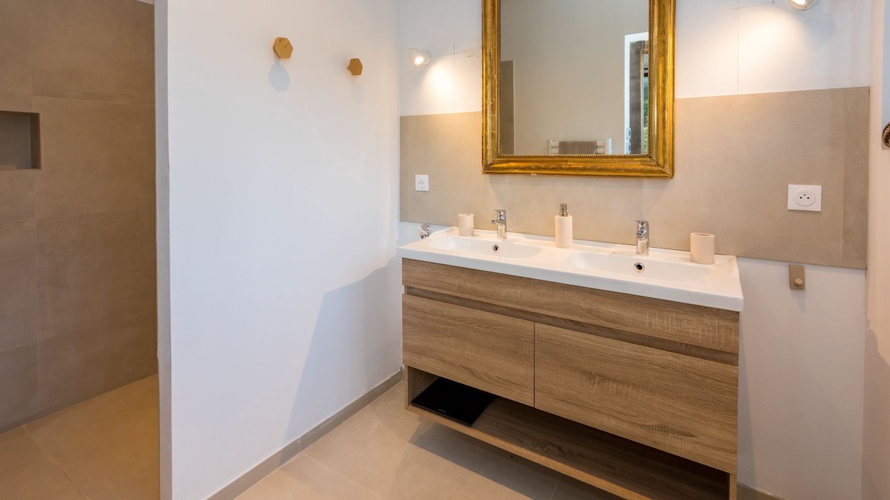 Photo of Bathroom in Le Bourg-Dun