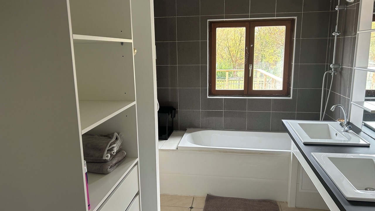 Photo of Bathroom in Diges