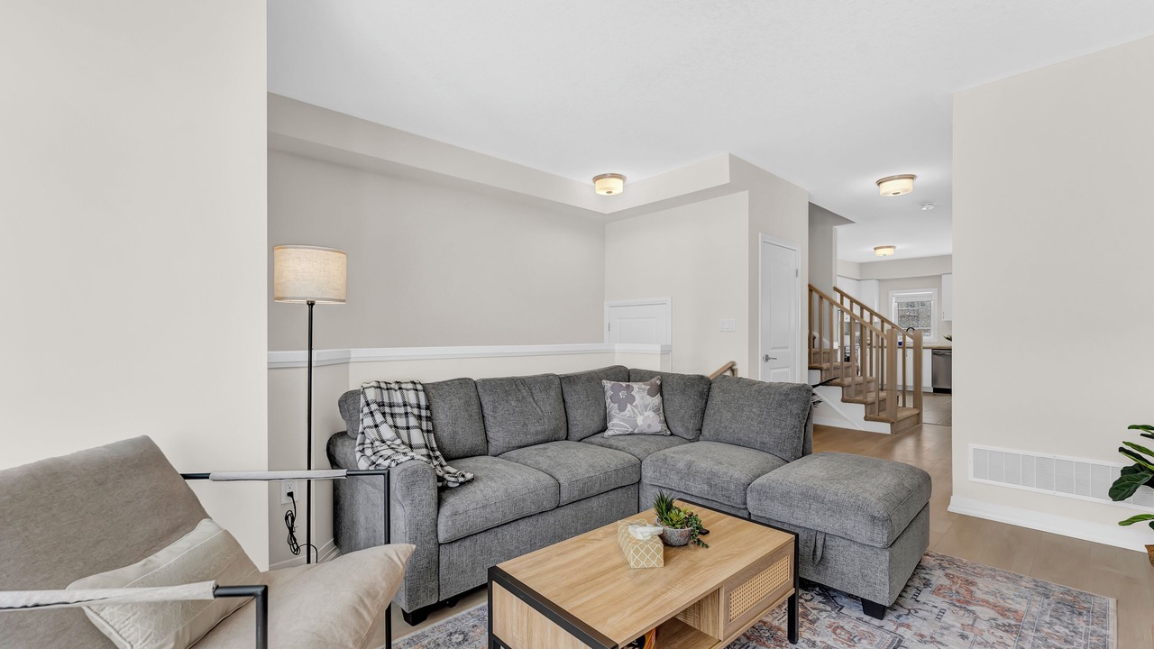 Photo of Livingroom in County of Brant