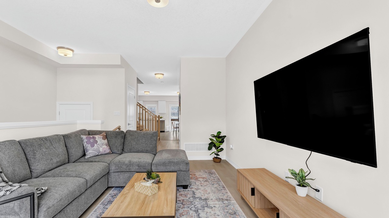 Photo of Livingroom in County of Brant