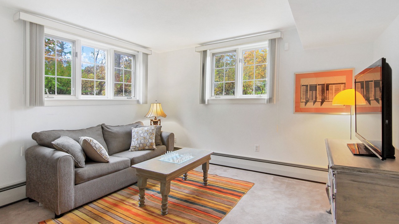 Photo of Livingroom in Northeast Ithaca