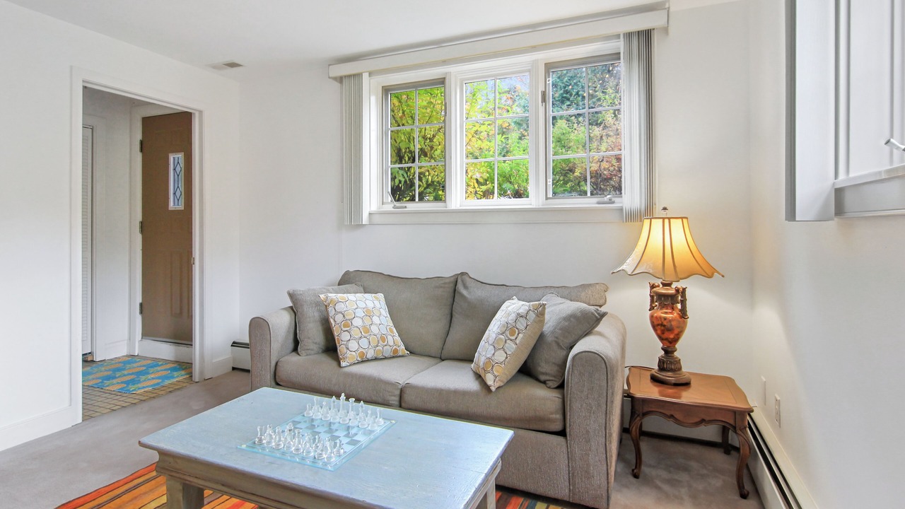 Photo of Livingroom in Northeast Ithaca