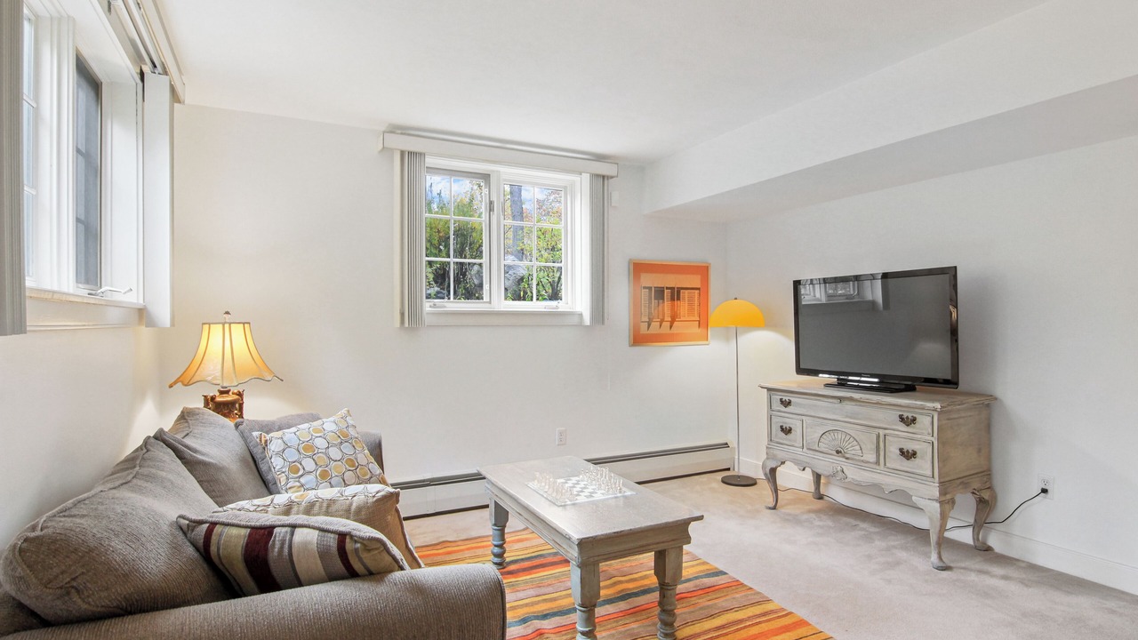 Photo of Livingroom in Northeast Ithaca