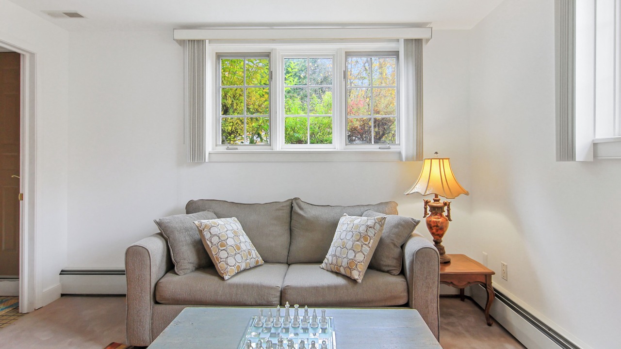 Photo of Livingroom in Northeast Ithaca