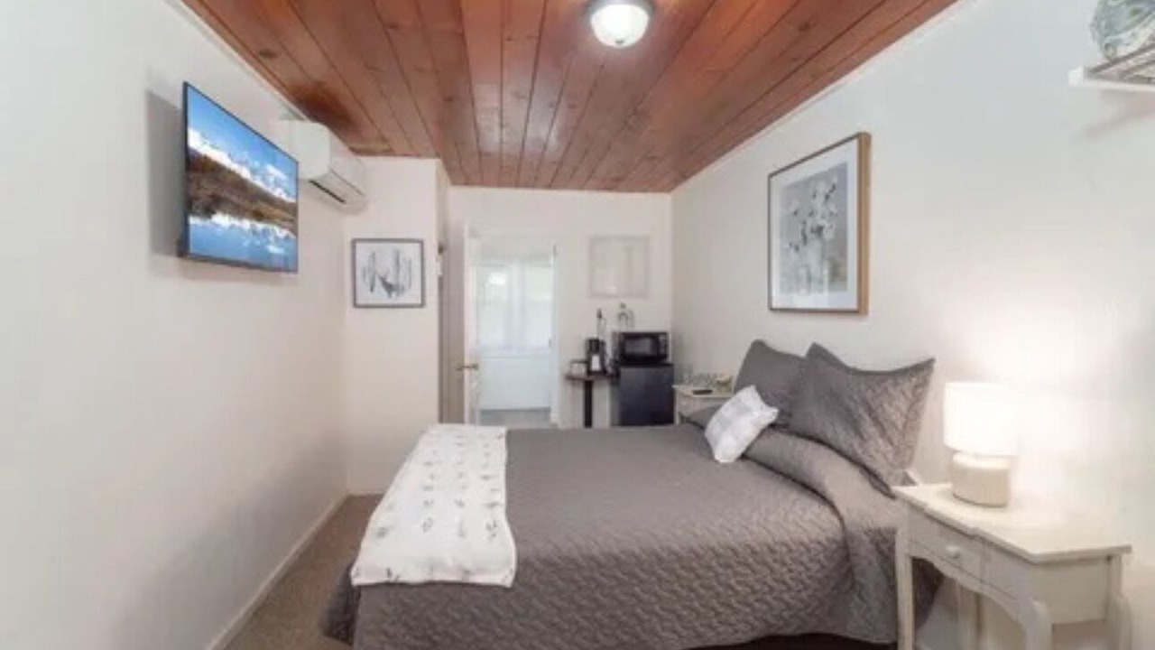 Photo of Bedroom in Roseburg