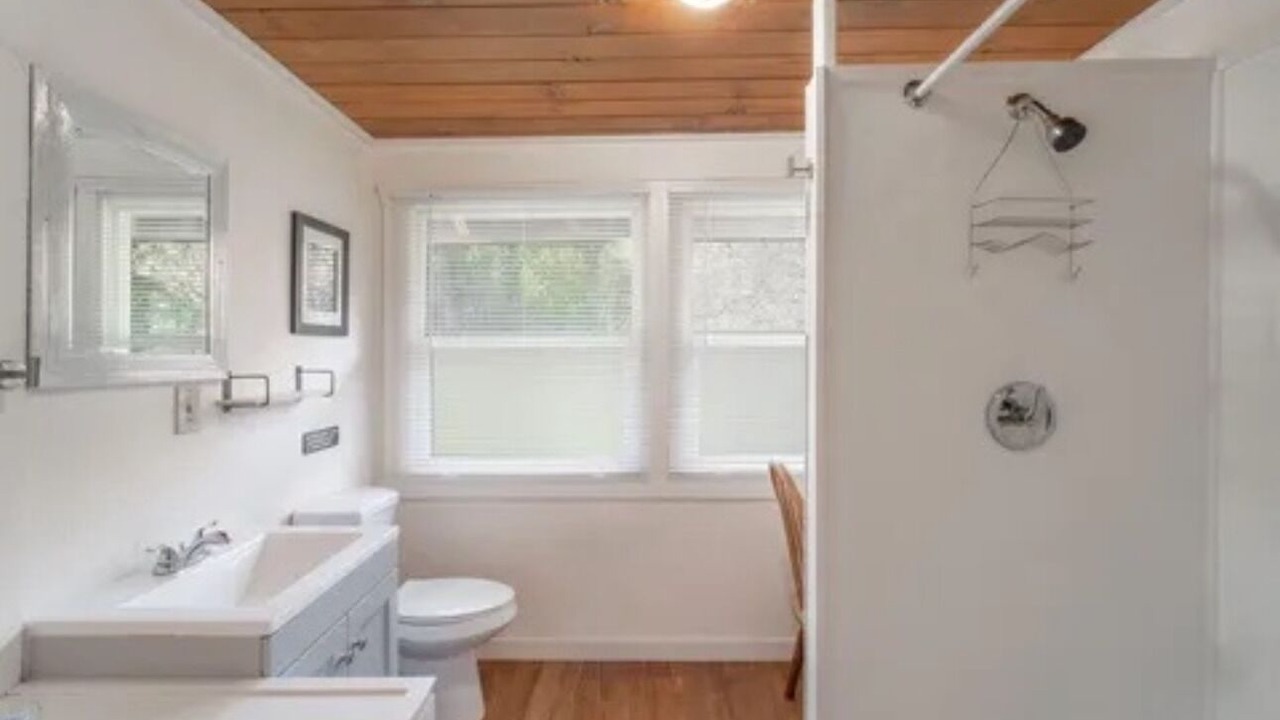 Photo of Bathroom in Roseburg