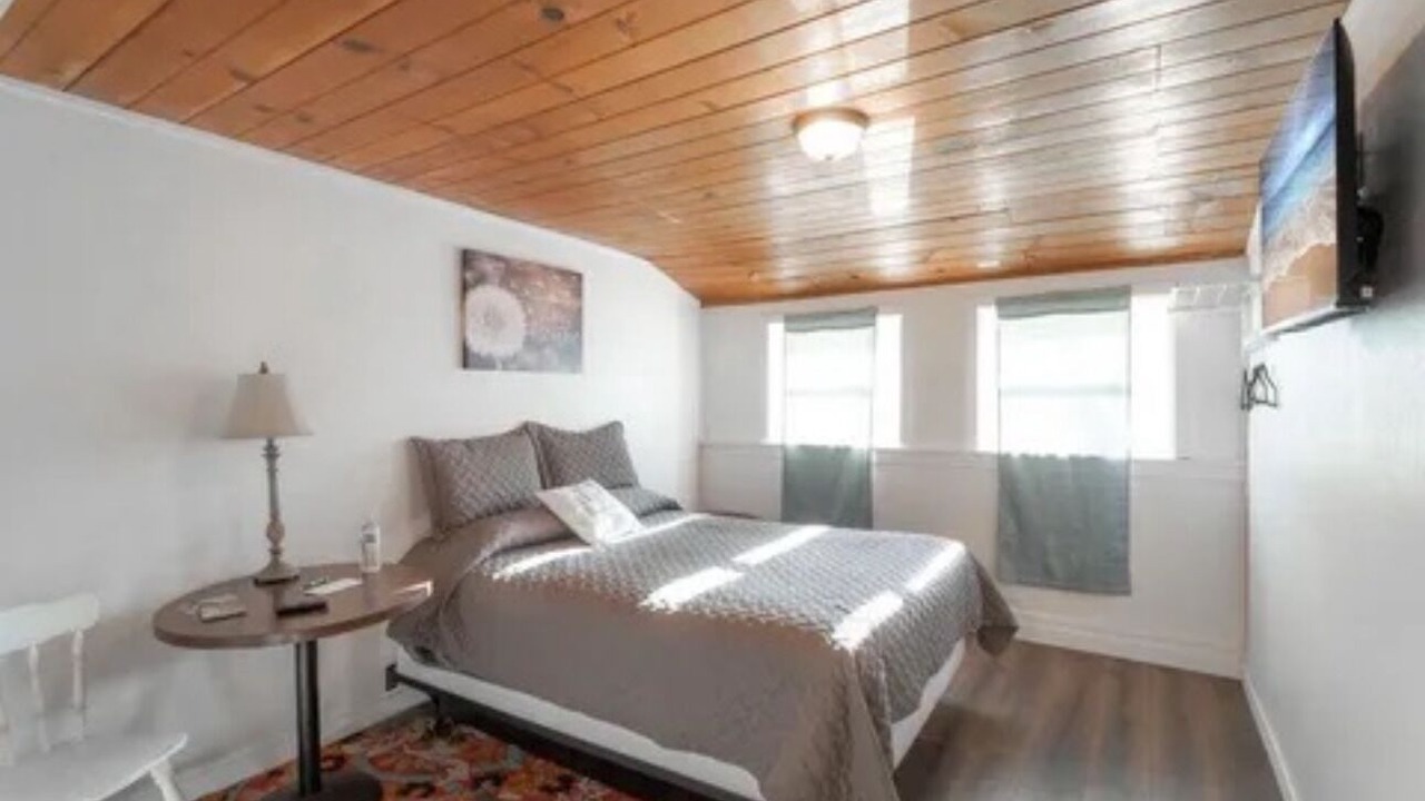Photo of Bedroom in Roseburg
