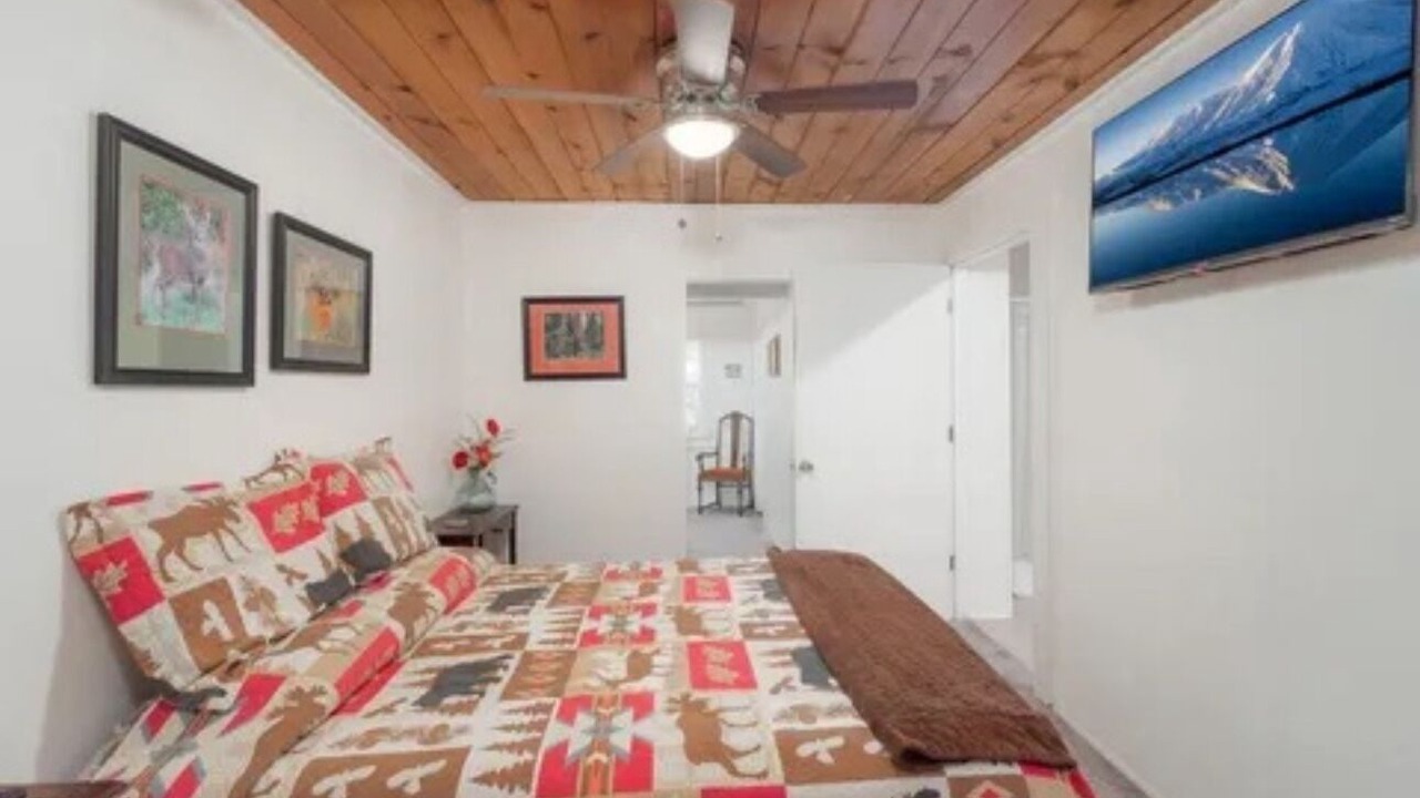 Photo of Bedroom in Roseburg
