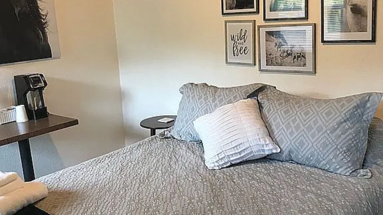 Photo of Bedroom in Roseburg